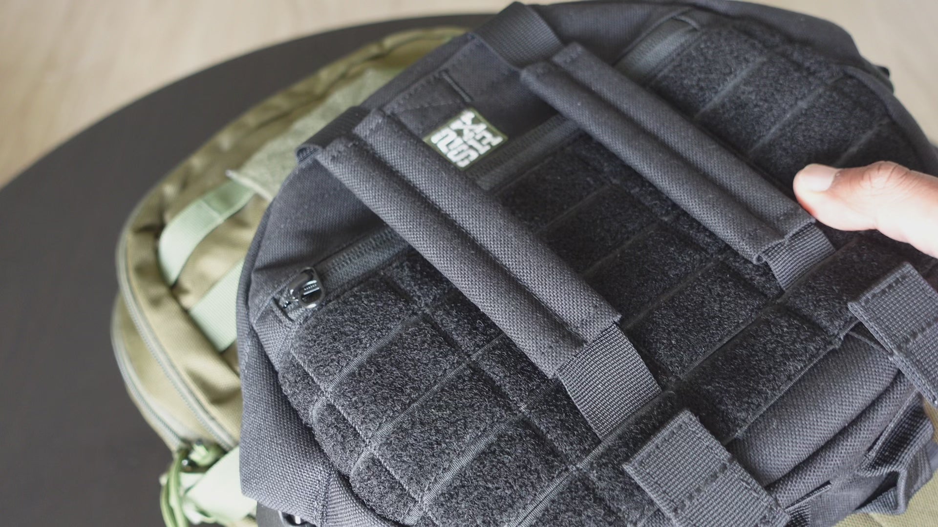 PLATE POUCH WEIGHTED VEST PLATE CARRIER WEIGHTED VEST WORKOUT VEST TRAINING TRAINING VEST GORUCK ROGUE FITNESS ROGUE VEST ROGUE WEIGHTED VEST DUMBBELL KETTLEBELL BARBELL FREE WEIGHT PLATES SLING BAG HIKING TRAVEL BAG TRAVEL SLING BAG MOLLE (3)